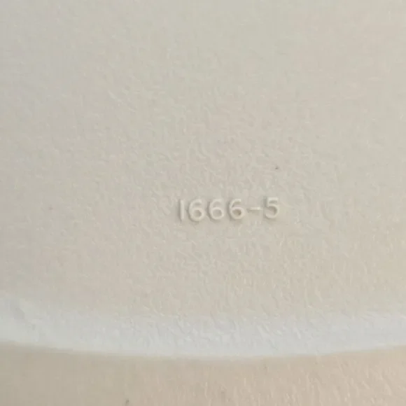 Vintage Tupperware Almond Divided Vegetable Fruit Chip & Dip Serving Tray & Lid - Picture 7 of 7